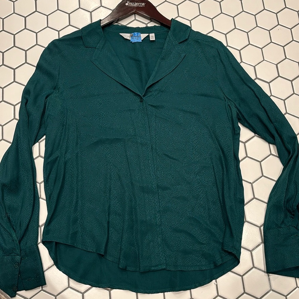 & other stories button down blouse, woven green snakeskin, size 4
